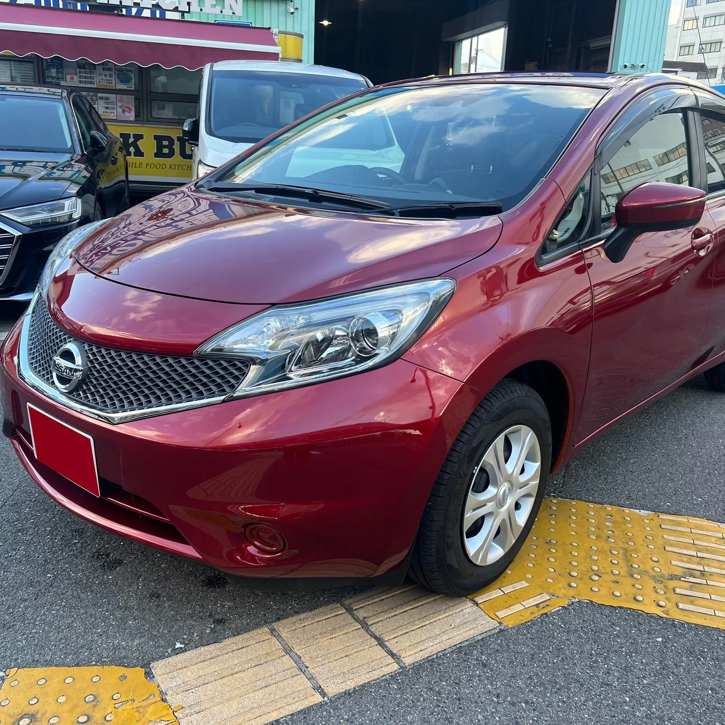 日産　ノート板金塗装