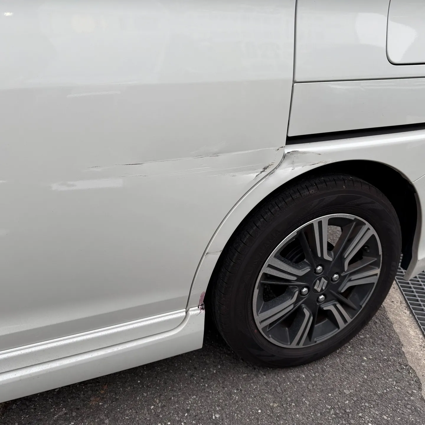 スズキ　ソリオ板金塗装