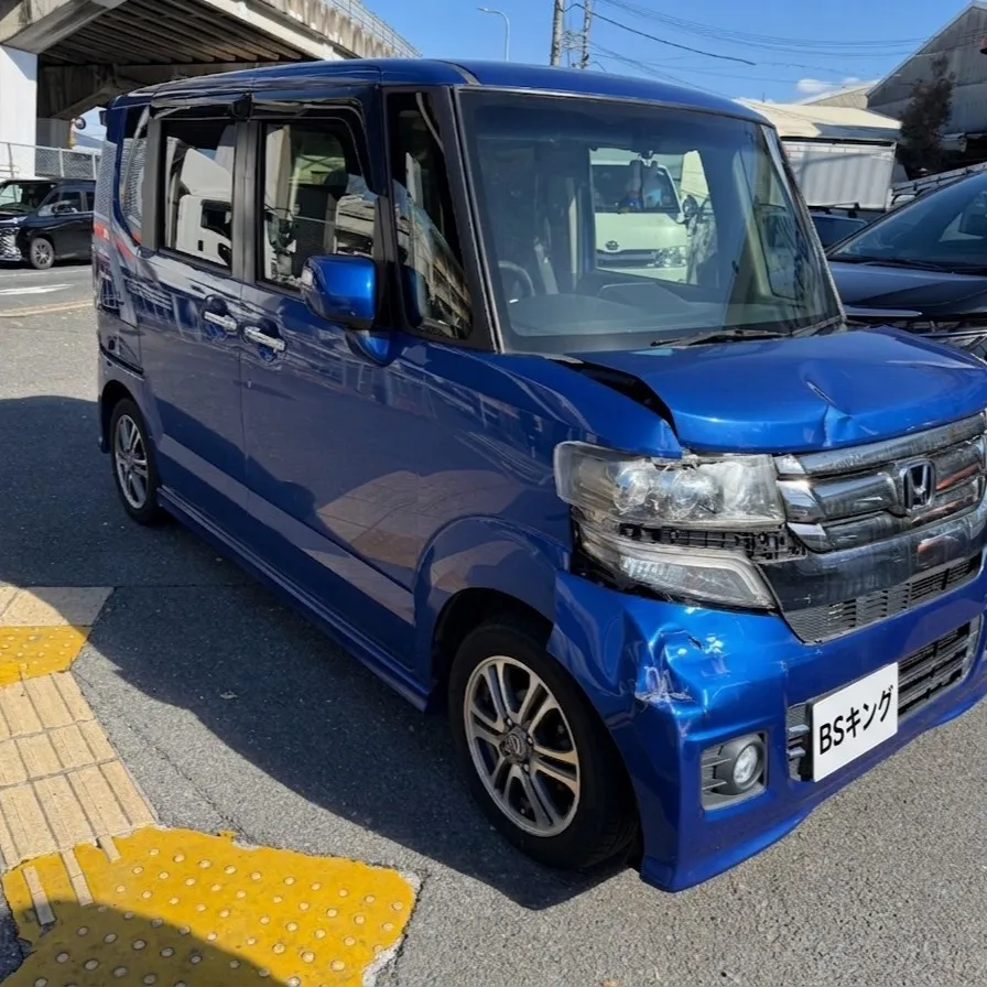 ホンダ　N-BOX　鈑金塗装