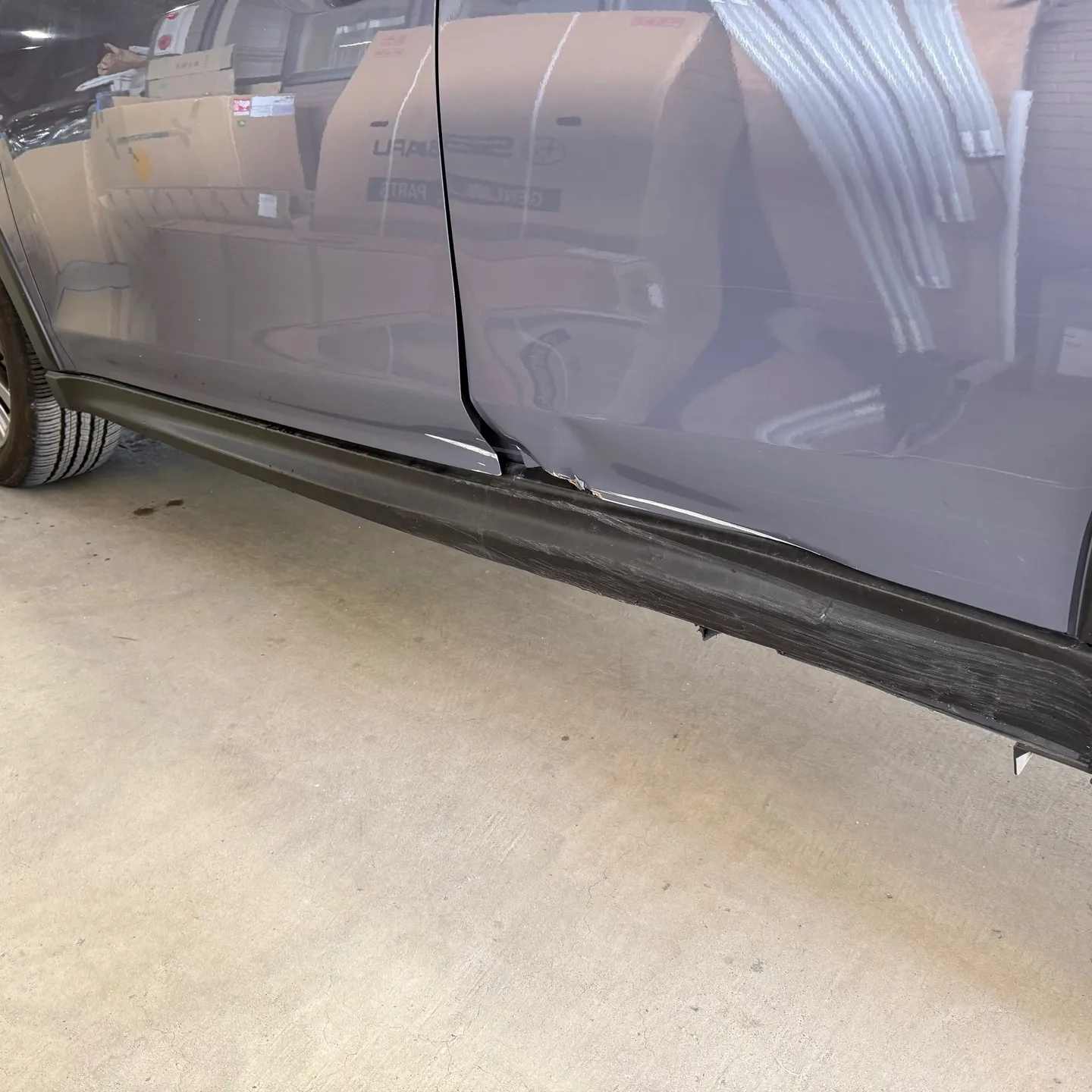 スバル　レヴォーグ鈑金塗装